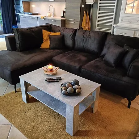 Your Home Away - Fully Equipped Private Apartment With Terrace Heerlen